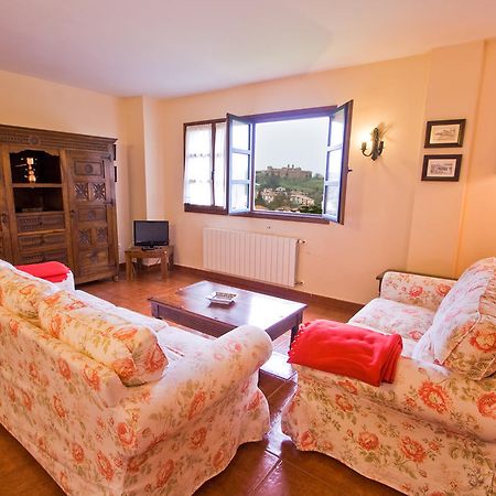 Vivienda Casa Luisa Apartment โกมิญาส ภายนอก รูปภาพ