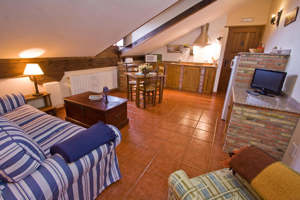 Vivienda Casa Luisa Apartment โกมิญาส ห้อง รูปภาพ