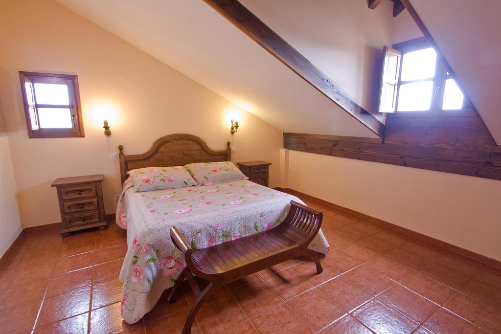 Vivienda Casa Luisa Apartment โกมิญาส ภายนอก รูปภาพ